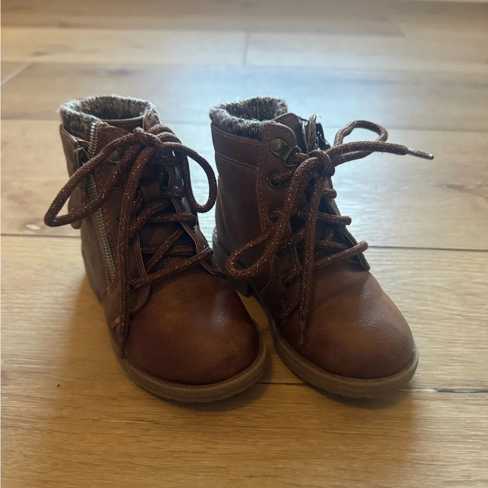 Wonder Nation Brown Kids Boots with Laces - Picture 1 of 3